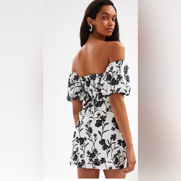 NWT Anthropologie Sabrina Puff-Sleeve Appliqué Mini Dress – Women’s Size 12 - Picture 3 of 7